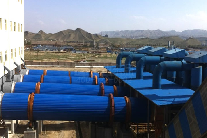 東鼎礦渣烘干機(jī)生產(chǎn)線可用于烘干水渣鋼渣、粉煤灰、電石渣、脫硫石膏、粘土、河沙、石英沙等礦渣物料。該系統(tǒng)采用新型三層烘干工藝，全套烘干設(shè)備設(shè)計(jì)合理，制作精良，性能穩(wěn)